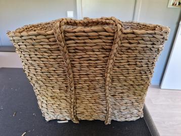 Panier en osier rectangulaire beschikbaar voor biedingen