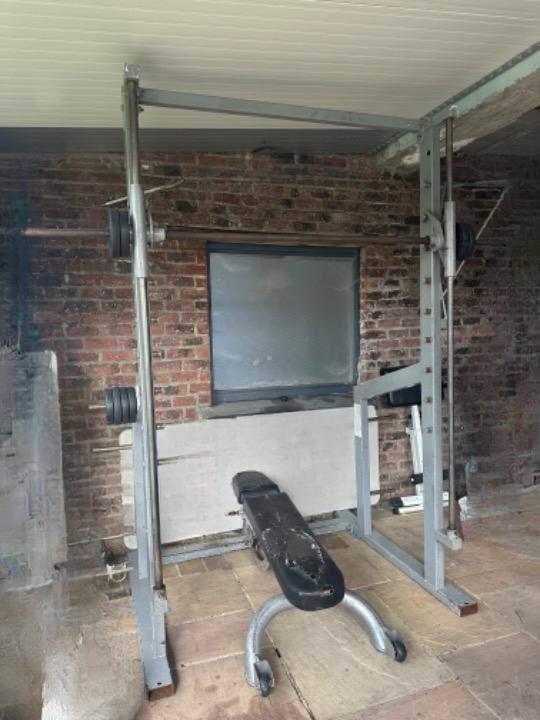 Smith-machine, Sport en Fitness, Fitnessapparatuur, Gebruikt, Overige typen, Armen, Benen, Borst, Buik, Rug, Metaal, Ophalen of Verzenden