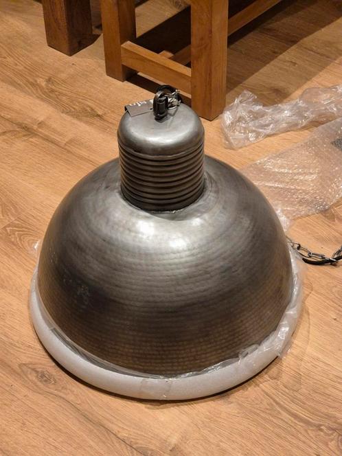 Splinternieuwe metalen hanglamp industriële look, Huis en Inrichting, Lampen | Hanglampen, Nieuw, Metaal, Ophalen of Verzenden