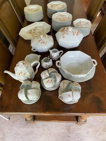 Koffie- en eetservies Limoges beschikbaar voor biedingen