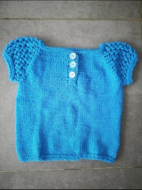 Nieuw zelfgebreid babyshirtje (nieuw), Kinderen en Baby's, Kinderkleding | Maat 104, Nieuw, Ophalen of Verzenden