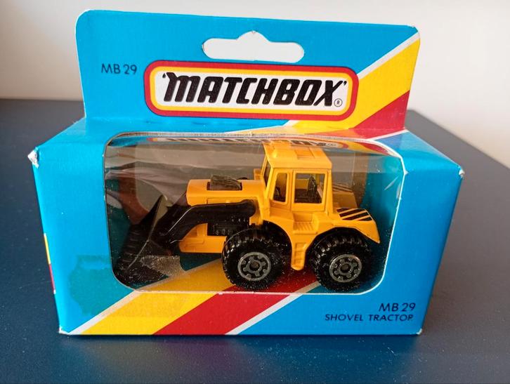 Matchbox MB29 Shovel Tractor in doosje, Hobby en Vrije tijd, Modelauto's | Overige schalen, Ophalen of Verzenden