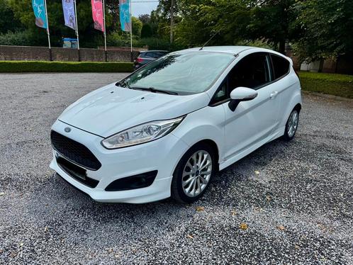 Ford Fiesta 1.6tdci ST-line LED Airco 95pk Auro5, Auto's, Ford, Bedrijf, Te koop, Fiësta, ABS, Airbags, Airconditioning, Bluetooth