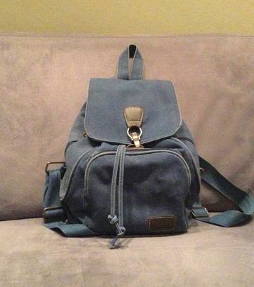 Klein rugzakje beschikbaar voor biedingen