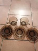 Lot de 2 tasses et 3 sous tasses en arcopal brun, Enlèvement