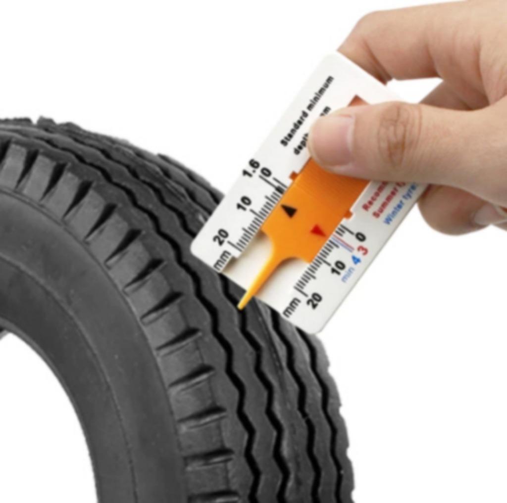 Jauge numérique de pression des pneus et de profondeur de bande