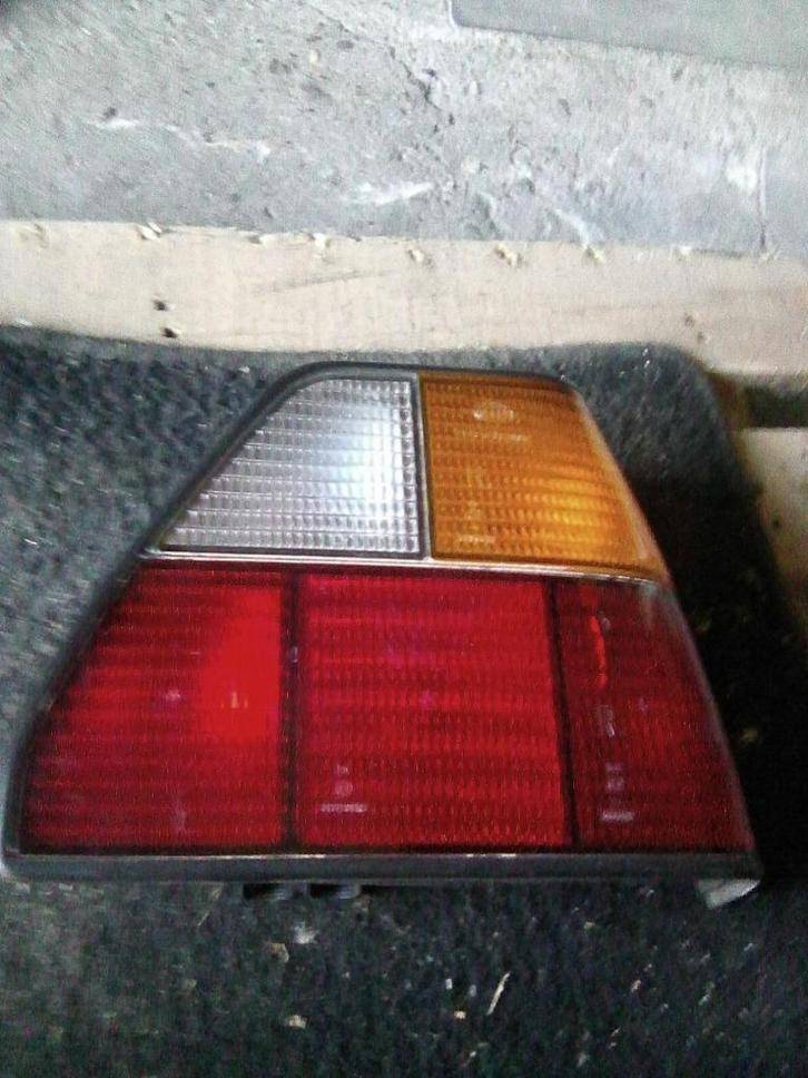 GOLF MK2 ACHTERLICHT RECHTS AFHALING LEES BESCHRIJVING, Auto-onderdelen, Verlichting, Oldtimer onderdelen, Volkswagen, Gebruikt