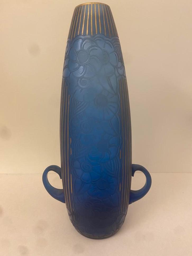 Blauwe Jugendstil vaas met gouden details, 33 cm H. - Leunor, Antiquités & Art, Antiquités | Verre & Cristal, Enlèvement ou Envoi