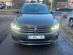 Volkswagen Tiguan Tiguan 2.0 TDI SCR R-Line DSG, Autos, Cuir, Argent ou Gris, Entreprise, Carnet d'entretien