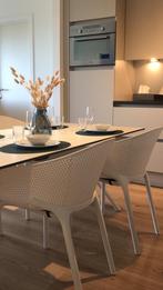 Vakantieappartement Nieuwpoort met garage  fietsen zwembad.