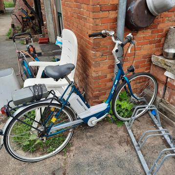Electrische fiets met lage instap. beschikbaar voor biedingen