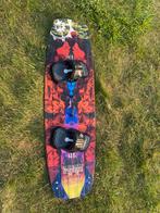 Slingshot Asylum 138 kiteboard, Sports nautiques & Bateaux, Kitesurf, Double astuce, Enlèvement ou Envoi, Utilisé, Planche de kite