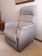 relax fauteuil elektrische zetel, Huis en Inrichting, Fauteuils, Ophalen, 100 tot 125 cm, Leer, Zo goed als nieuw