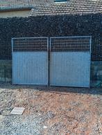 Gegalvaniseerde poort . Staldeur . Weide poort ., Ophalen