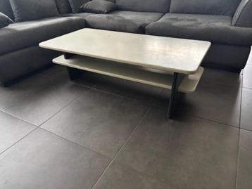 Salontafel beschikbaar voor biedingen