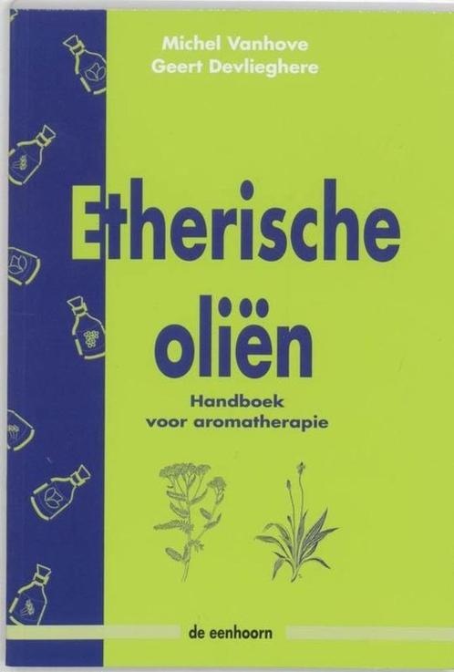 boek: de aromatherapiegids + Etherische Oliën/M.Vanhove, Boeken, Esoterie en Spiritualiteit, Zo goed als nieuw, Overige typen