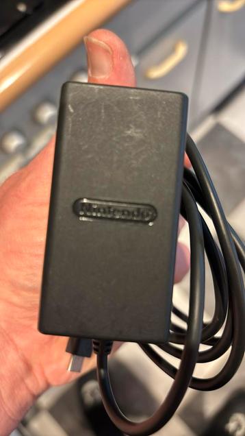 Nintendo oplader beschikbaar voor biedingen
