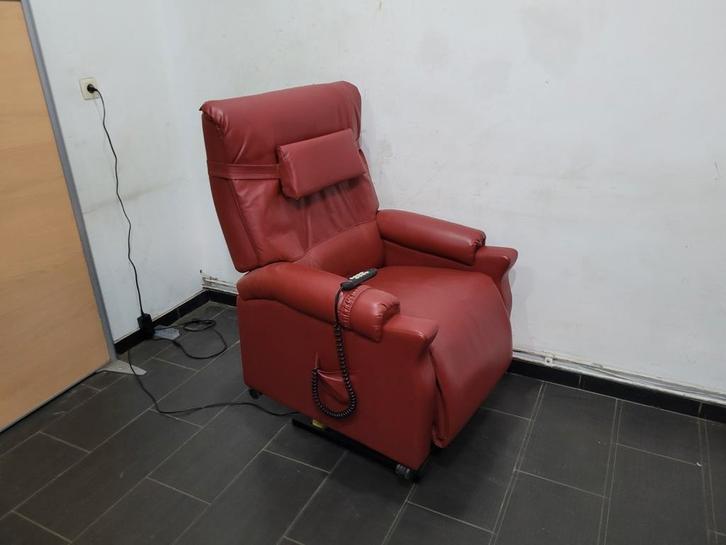 Elektrische relaxfauteuil van het type Revilax Medilax met 4, Huis en Inrichting, Fauteuils