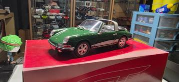 Porsche 911 (901) Targa green 1/18 Gt-Spirit beschikbaar voor biedingen