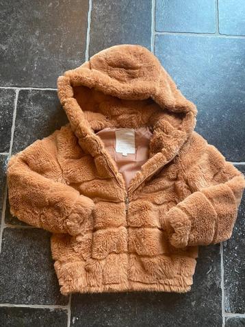 Warme teddy  jas - maat 134 beschikbaar voor biedingen