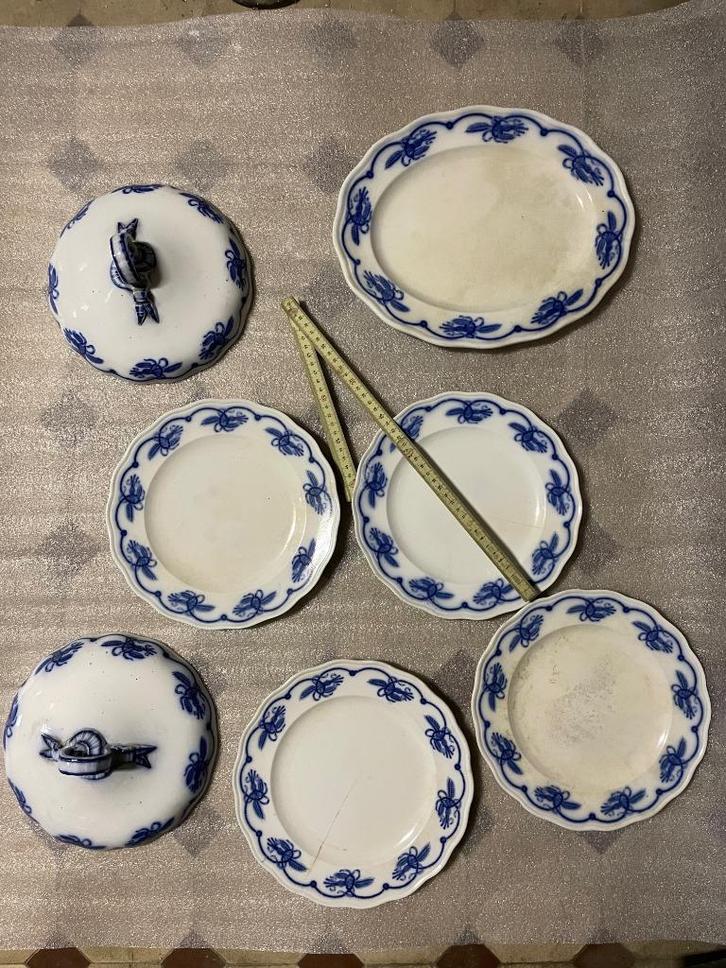 Antiek serviesgoed van Sarreguemines met Ceresblauw decor, Antiek en Kunst, Antiek | Keramiek en Aardewerk, Ophalen