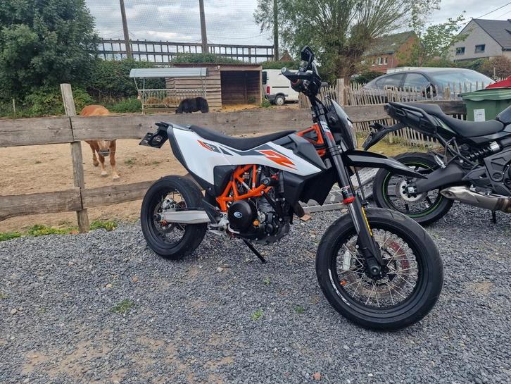 Ktm smc 690R Arrow reeds gvv 2021 11050km vele extra's!!!, Motoren, Motoren | KTM, Bedrijf, SuperMoto, meer dan 35 kW, 2 cilinders
