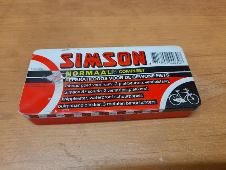 Oude Simson normale patchbox compleet, Verzamelen, Merken en Reclamevoorwerpen, Gebruikt, Overige typen, Verzenden