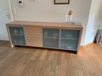 set van dressoir met 2 bijhorende vitrinekasten, Ophalen, Gebruikt, Eikenhout, Met deur(en)