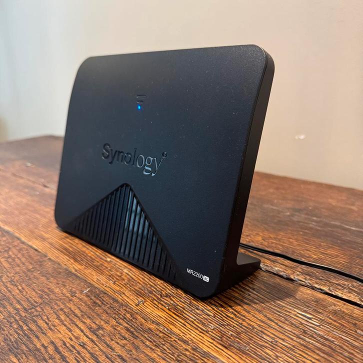 Synology router model MR2200AC, functioneert 100% (7/8), Computers en Software, Routers en Modems, Zo goed als nieuw, Router, Ophalen of Verzenden