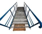 Trap 340cm - 17 treden tbv entresolvloer / verdiepingsvloer., Doe-het-zelf en Bouw, Ladders en Trappen, Ophalen, Zo goed als nieuw