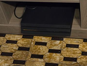 Ps4 pro met  fw 8.52 1tb hdd beschikbaar voor biedingen