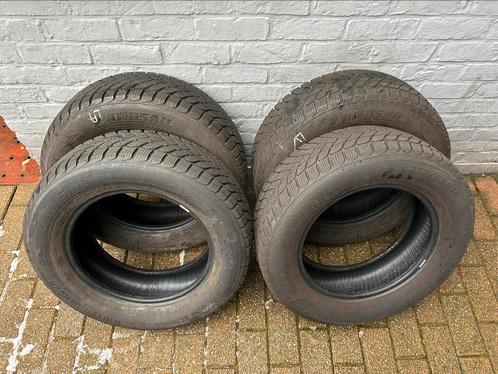 Winterbanden Landsail 215/65 R16 98H, Auto-onderdelen, Banden en Velgen, Band(en), Winterbanden, 16 inch, 215 mm, Personenwagen
