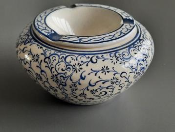 Asbak - traditional Moroccan ceramic handicraft