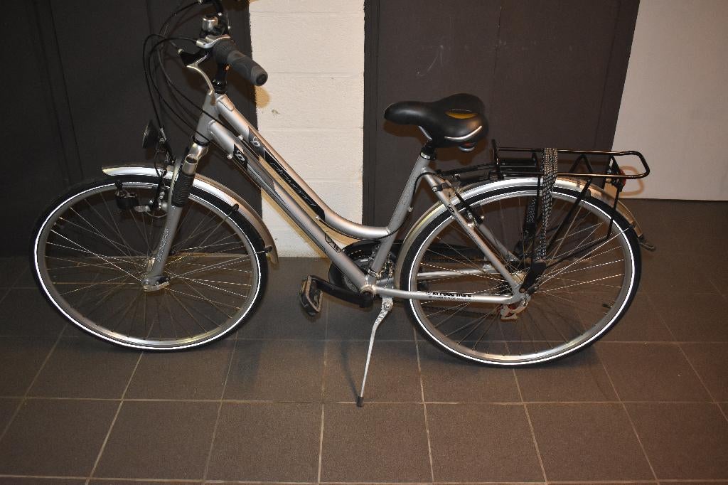 VELO DAME excellent état style Hollandais, Fietsen en Brommers, Elektrische fietsen, Gebruikt, Overige merken, Ophalen