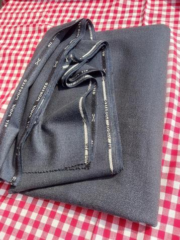 Wollen stof – All Wool Worsted, Made in England – blauw beschikbaar voor biedingen