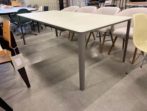 VITRA PLATE TAFEL, 2M20 - OOK OUTDOOR, Tuin en Terras, Tuintafels, Zo goed als nieuw, Rechthoekig, Verzenden