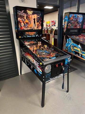 Prachtige flipperkast Bally Twilight Zone Widebody Pinball beschikbaar voor biedingen