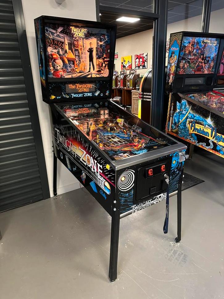 Prachtige flipperkast Bally Twilight Zone Widebody Pinball, Verzamelen, Automaten | Flipperkasten, Zo goed als nieuw, Dot-matrix