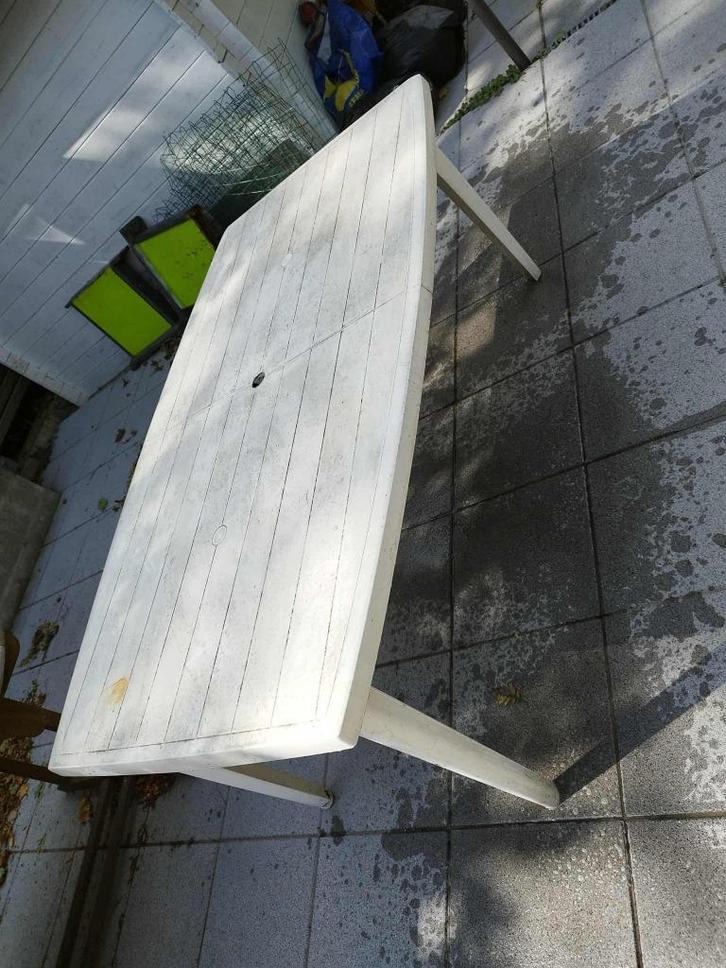 Plastieken tafel, Huis en Inrichting, Tafels | Sidetables, Gebruikt, Ophalen