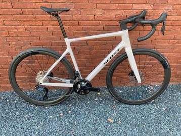 Nieuwe racefiets scott addict 30 2025 L56 di2 carbon wielen, Enlèvement, Comme neuf, Carbone