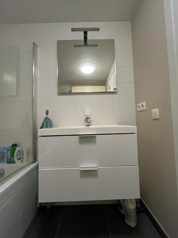 Évier avec rangement + miroir salle de bain 