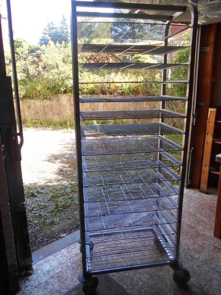 ECHELLE A PATISSERIE - CHARIOT + 16 GRILLES, Articles professionnels, Aménagement de Bureau & Magasin | Entrepôt, Rayonnage & Stockage