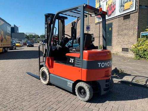 Toyota 7FBMF25 2500KG 5.00METER HEFTRUCK (bj 2012), Zakelijke goederen, Machines en Bouw | Heftrucks en Intern transport, Heftruck