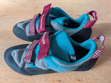 Klimschoenen SIMOND maat 42 beschikbaar voor biedingen