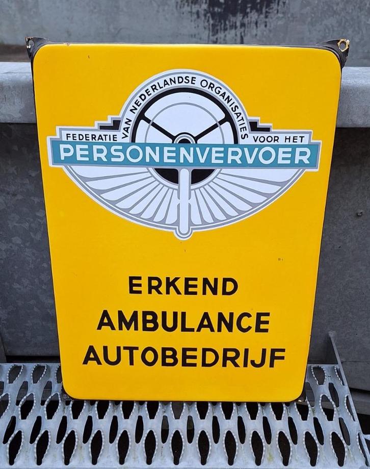 Emaille reclamebord F.N.O.P. Erkend Ambulance Autobedrijf🚘, Verzamelen, Merken en Reclamevoorwerpen, Gebruikt, Reclamebord, Ophalen of Verzenden