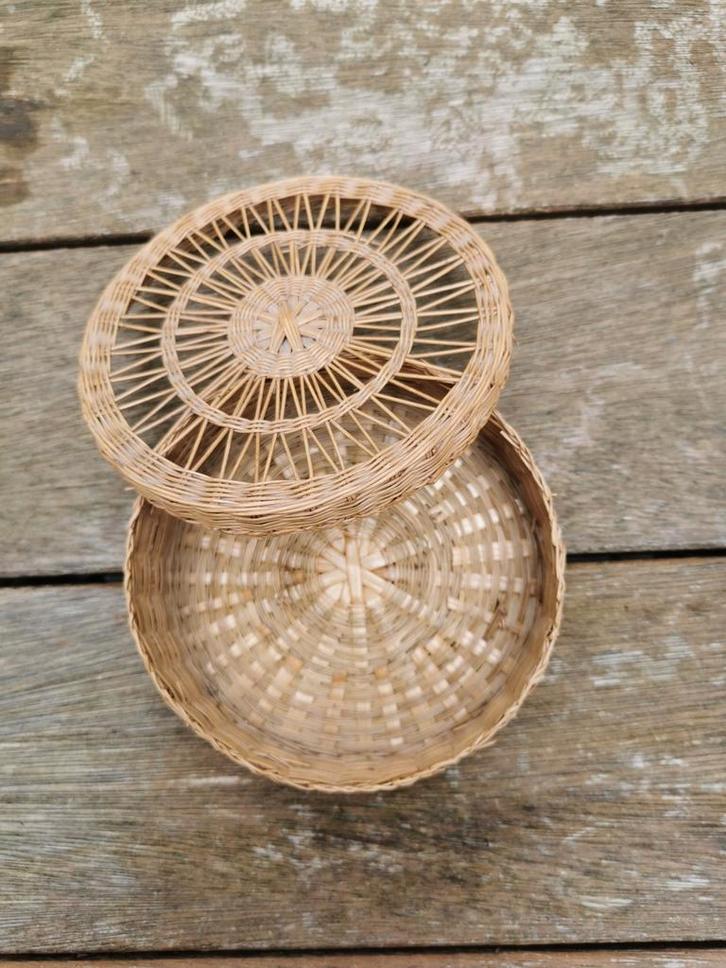 Kunstig mandje voor juwelen of... Oorsprong Filippijnen., Antiek en Kunst, Kunst | Niet-Westerse kunst, Ophalen of Verzenden