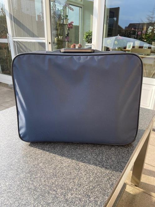 DELSEY reiskoffer en handbagage, Handtassen en Accessoires, Koffers, Zo goed als nieuw, Zacht kunststof, 60 tot 70 cm, 45 tot 55 cm