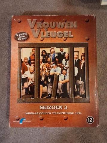Dvd box Vrouwenvleugel seizoen 3 beschikbaar voor biedingen