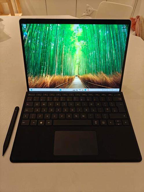 Microsoft Surface Pro 9, Computers en Software, Windows Laptops, Zo goed als nieuw, SSD, Qwerty, Ophalen of Verzenden