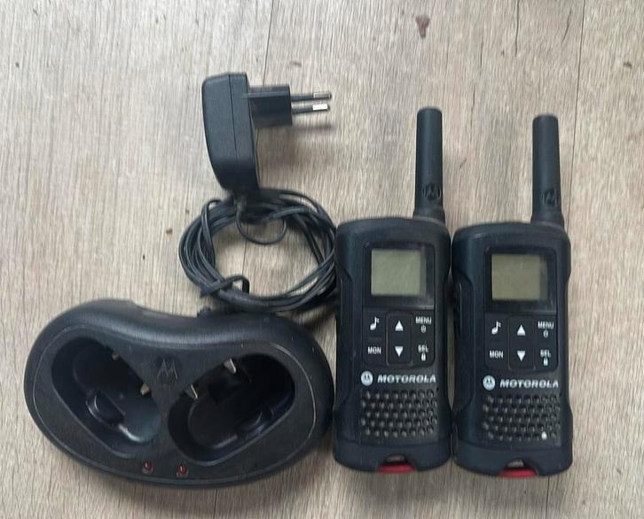 Set walkie talkies motorola T50, Télécoms, Talkies-walkies & Walkies-talkies, Comme neuf, Talkie-walkie ou Walkie-talkie, 5 à 15 km